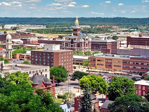 Des Moines